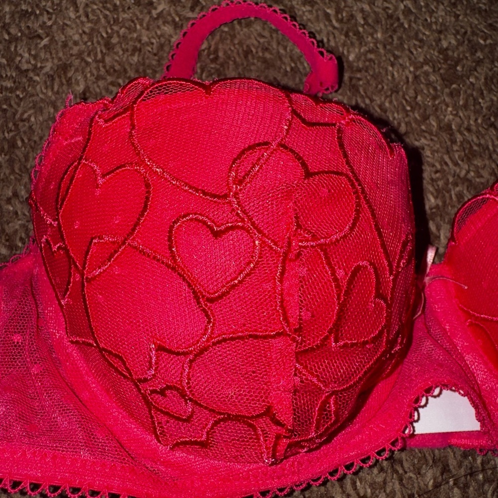 PINK Victoria's Secret Pink Heart Lace Bra - Picture 7 of 8
